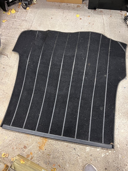 VW Passat Variant 3BG 2001 tavaratilan matto