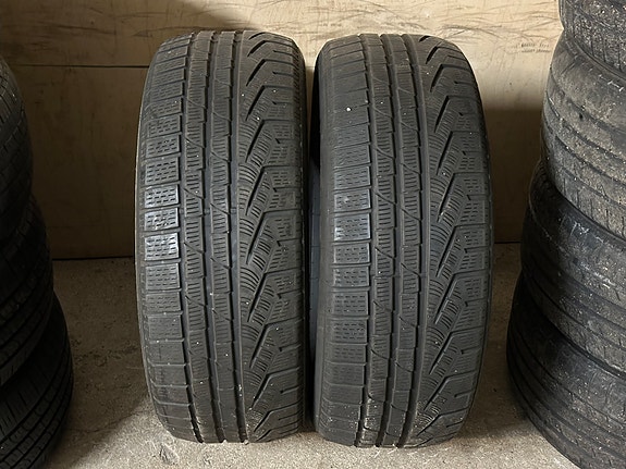 2kpl Pirelli kitkarenkaat 225/55-17