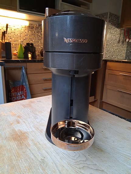 Nespresso VertuoPlus Kahvikone Musta