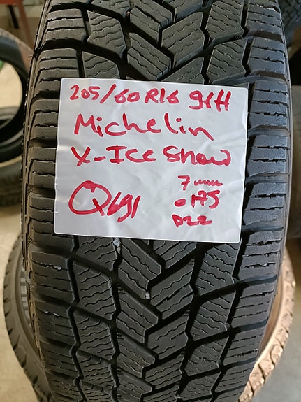 kitkarenkaat  205/60R16 96H michelin X-ice snow 7mm d22 Q691