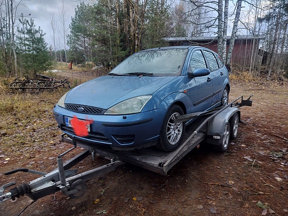 Ford Focus -02 1.6 bensa osina