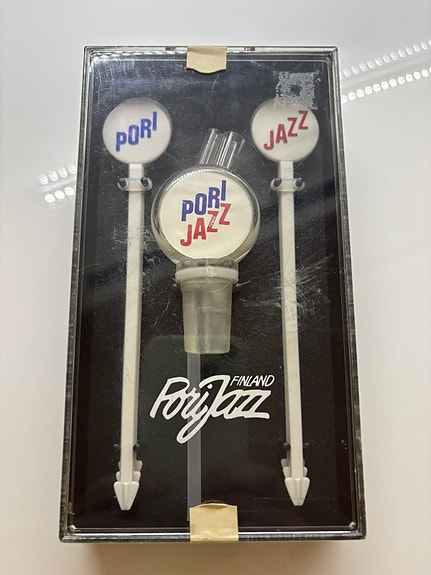 Pori Jazz uusi drinkkisetti ja annostelija vuodelta 1984 retro