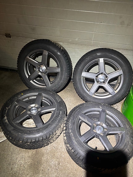 16” kitkarenkaat vanteilla
