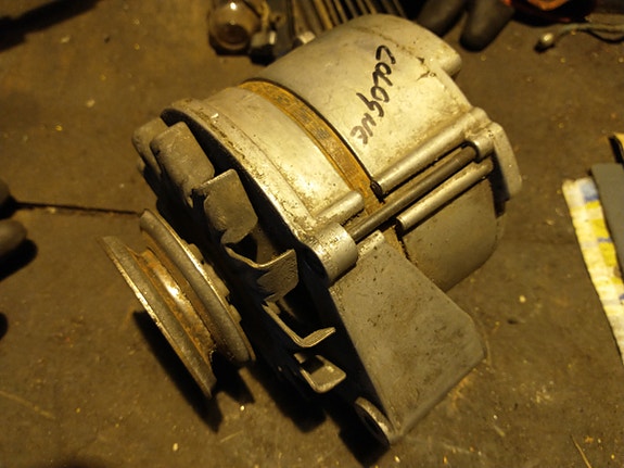 Ford M -Taunus tms laturi