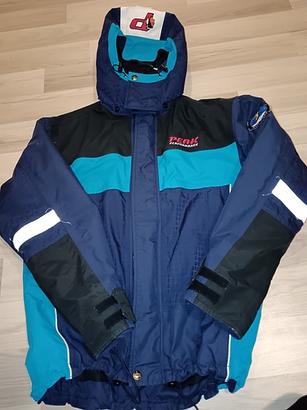 Peak performance retro laskettelutakki koko S