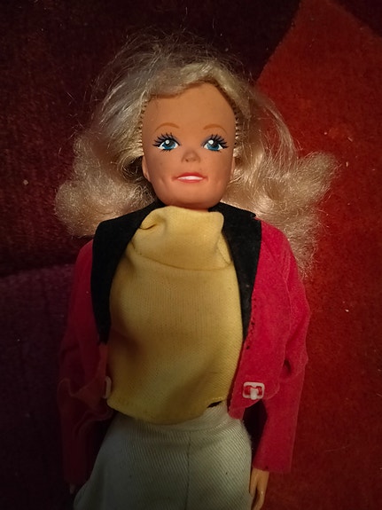 Vanha "barbie" nukke.