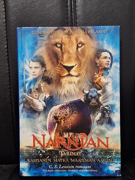 Myydään Narnian tarinat kirja
