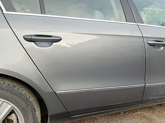 VW Passat 3C hyvät takaovet