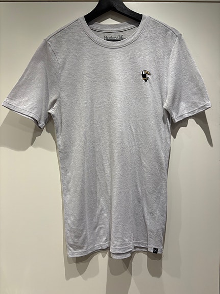 Hurley harmaa t-paita