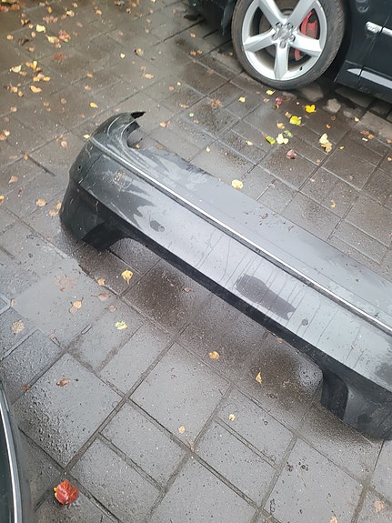 Audi A8 D4 takapuskuri