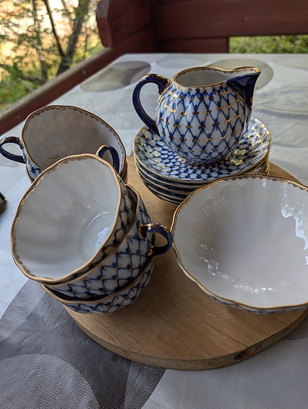 Lomonosov verkko  tea set (6 cups+ 6 saucer plates + sugar bowl + milk jug)