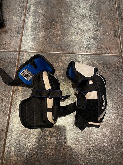 Reebok KFS 4K Jääkiekon kyynärsuojat JR L/G