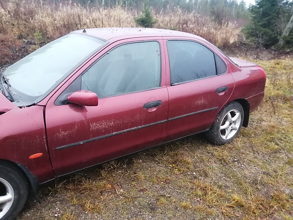 Ford mondeo mk2 osia