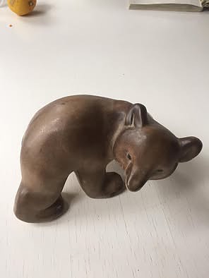 Arabian keraaminen karhu figuuri