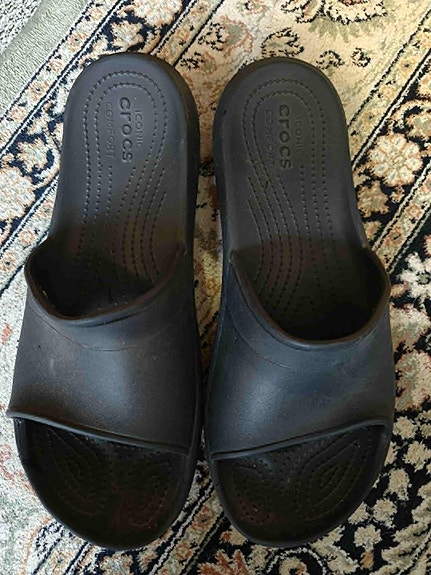 Crocs sandaalit