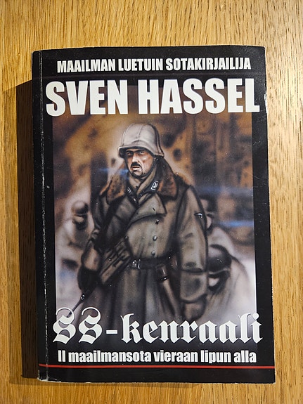 Sven Hassel SS Kenraali kirja sota historia