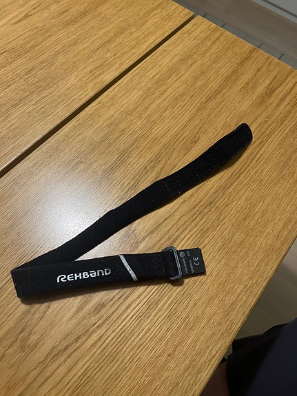 Rehband knee strap