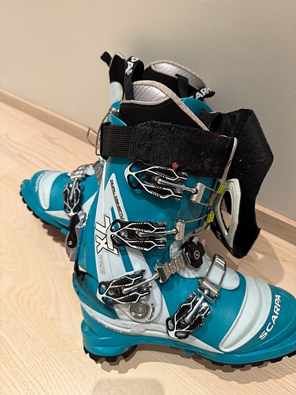Product image 1 of 3