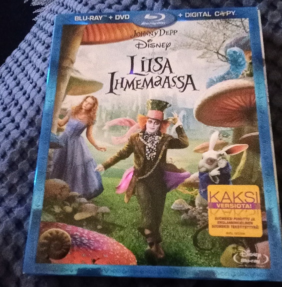 Liisa Ihmemaassa