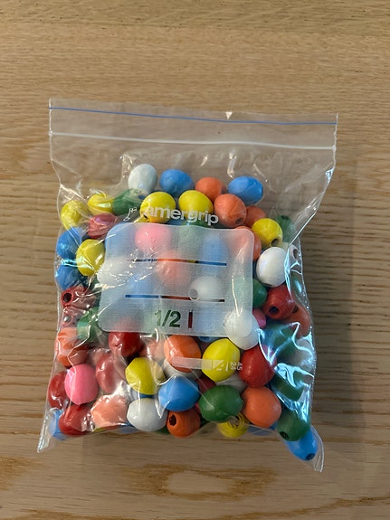Puuhelmiä