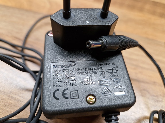 Nokia laturi, ACP-7E