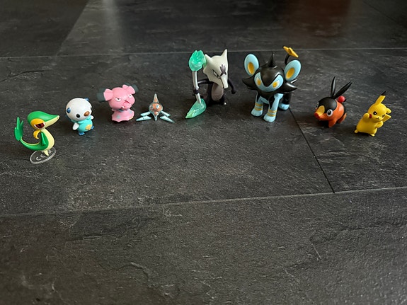 Pokemon battle figuuri hahmot