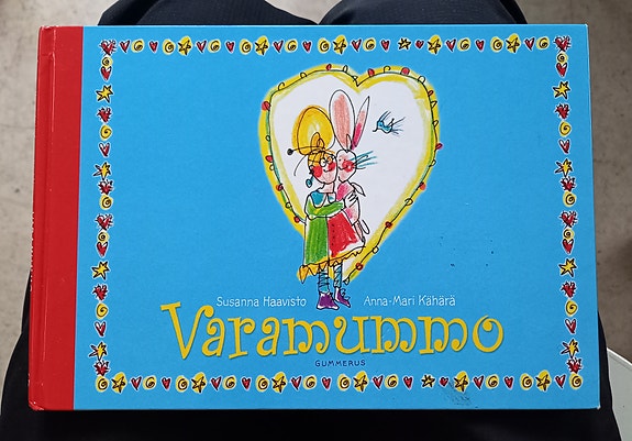 Varamummo, Susanna Haavisto ja Anna-Mari Kähärä