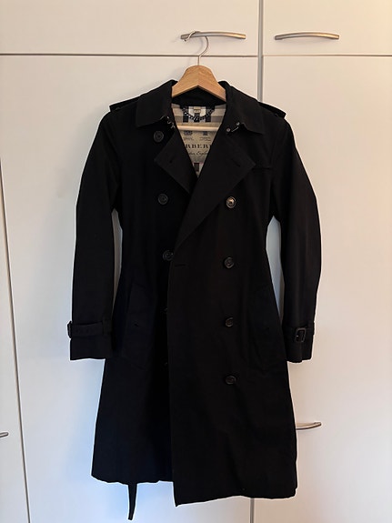 Burberry klassikko Kensington trenssi, koko XS