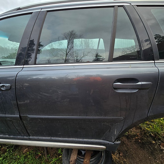 XC90 vasen takaovi
