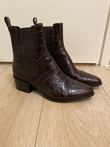 Vagabond saapikkaat 37