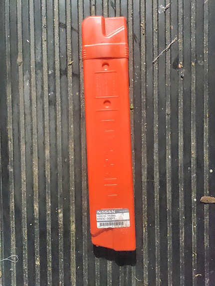 Varoituskolmio Nissan