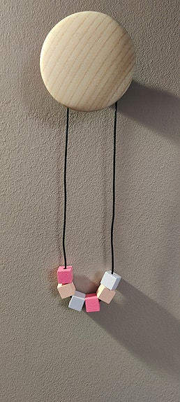 Miosa Designin -kaulakoru