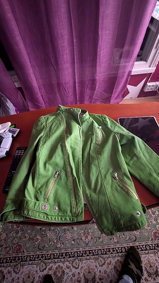 Product image 1 of 2