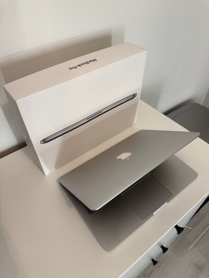 MacBook Pro 13” (Retina, Mid 2014)