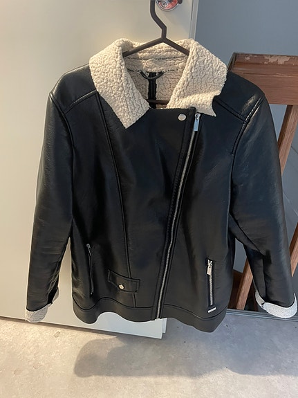 Vuorellinen nahkatakki