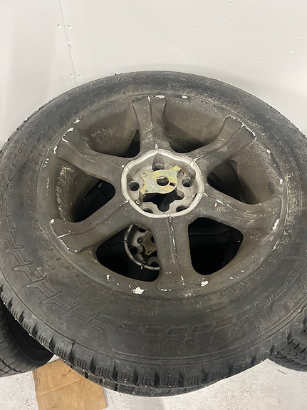 Nokian hakkapeliitta Renkaat vanteilla 235/55 R18 5x127