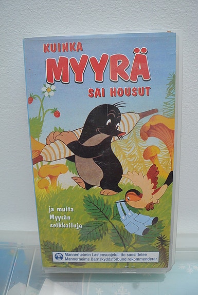 Myyrä VHS kasetit 2 kpl yhteensä 4eur