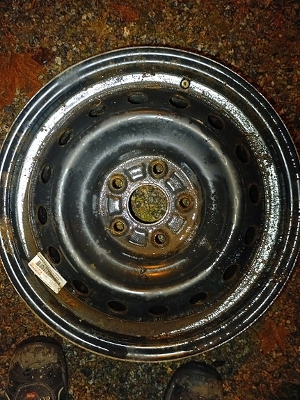 Toyotan 16" orkkis peltivanteet