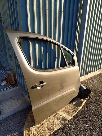Citroen Berlingo Etuovi Oikea