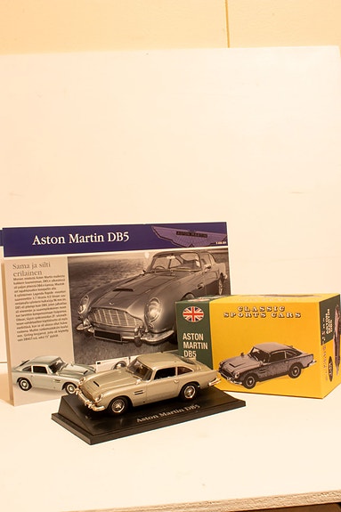 Aston Martin DB5 1:43 Pienoismalli
