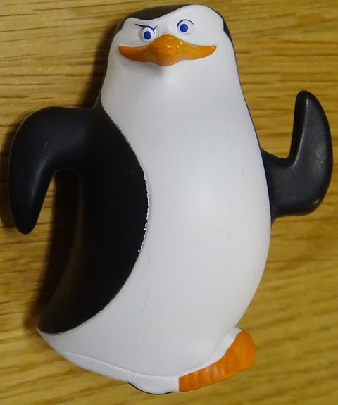 Ice age - elokuvan pingviini lelu, liikkuva lelu, hyvä!
