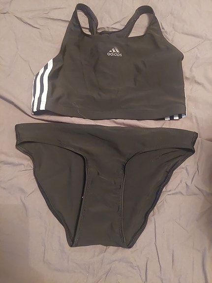 Adidas bikinit