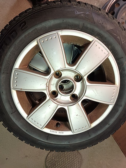 Nissan almerasta nastat aluilla