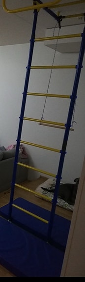 Lasten kiipeilyteline sisälle