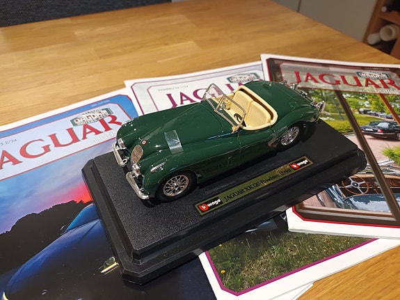 Jaguar XK 120 roadster keräilyauto