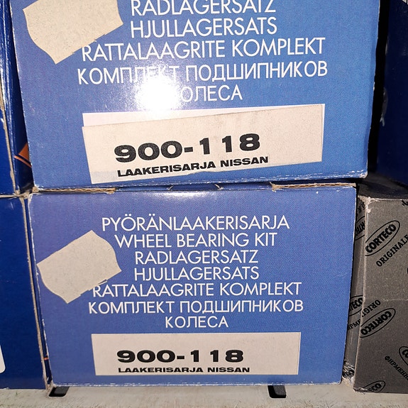 Harrasteauton laakerit kuntoon Nissan