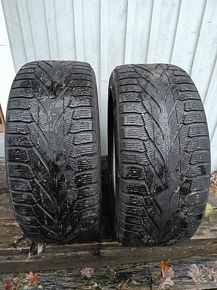 255/45-20 Nokian Hakkapeliitta R2 SUV kitkat