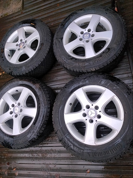 MB Vito 5x112  Continental 215/65R16 kitkarenkaat.