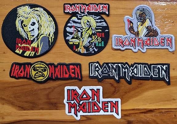 Iron Maiden kangasmerkkisetti hintaan 15e (tai 3e/kpl)