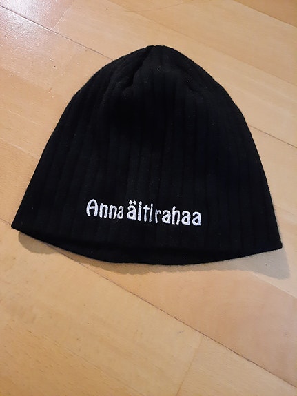 Pipo tekstillä Anna äiti rahaa